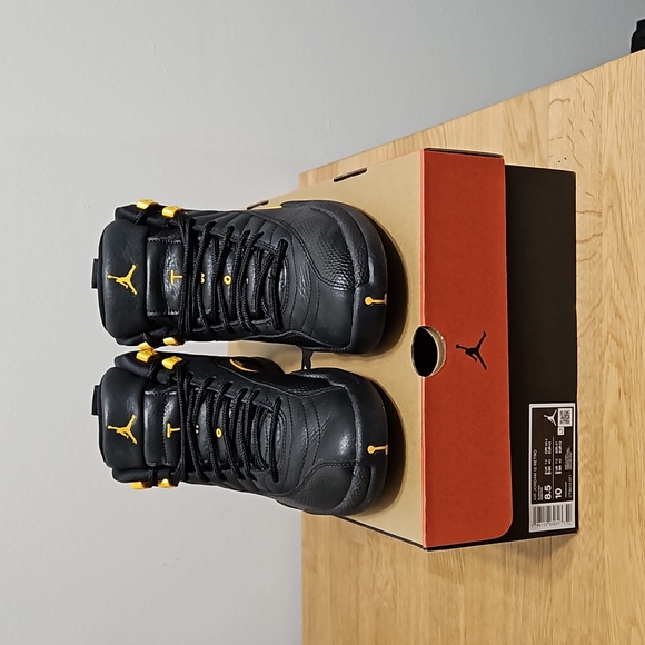 Air Jordan 12 Retro! - Picture 3 of 8